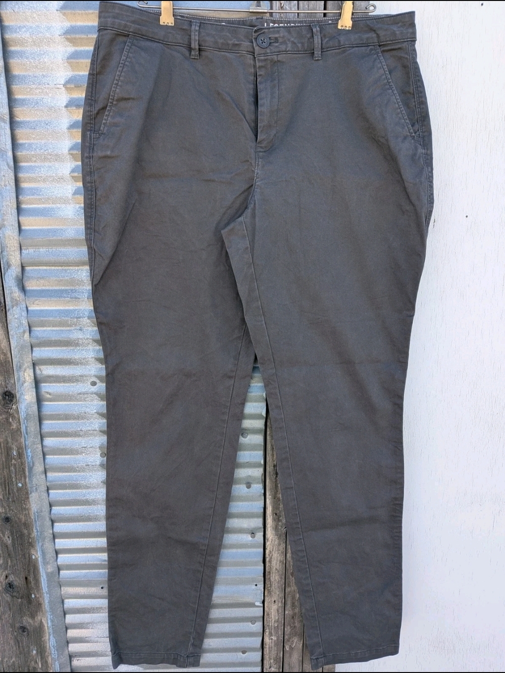 Eddie Bauer Boyfriend Legend Wash Midrise Slim Chino